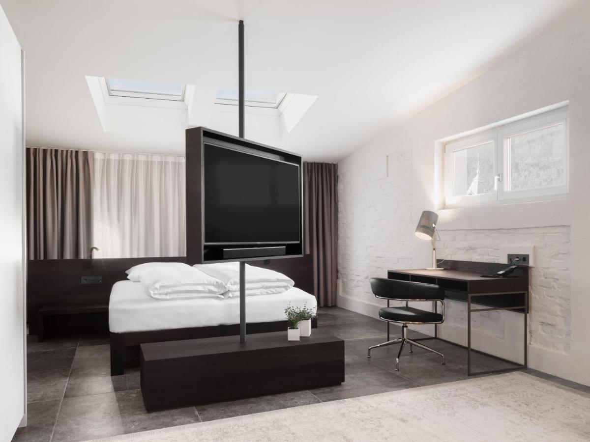 Hotel Suiteseven 4*