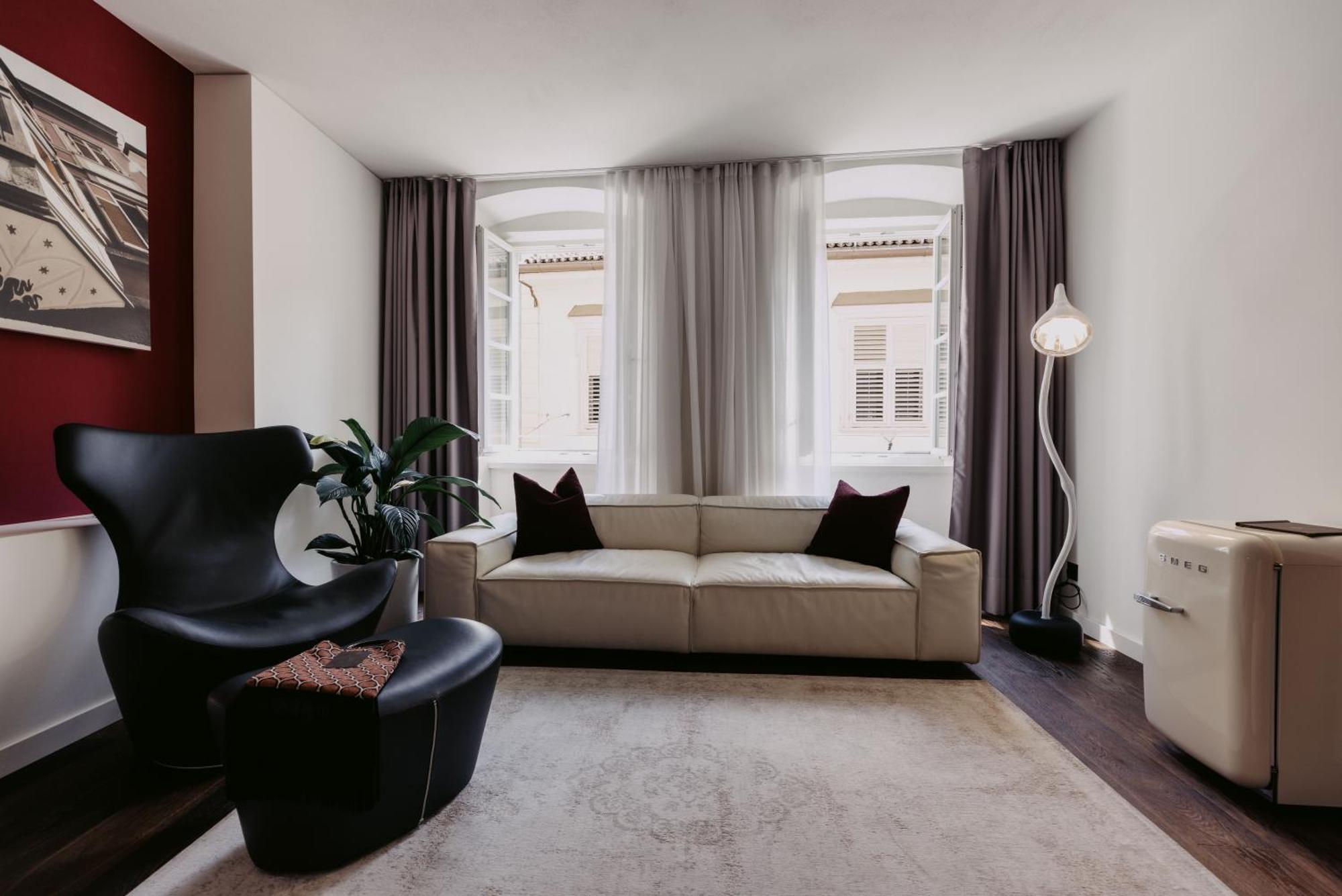 Suiteseven Hotel